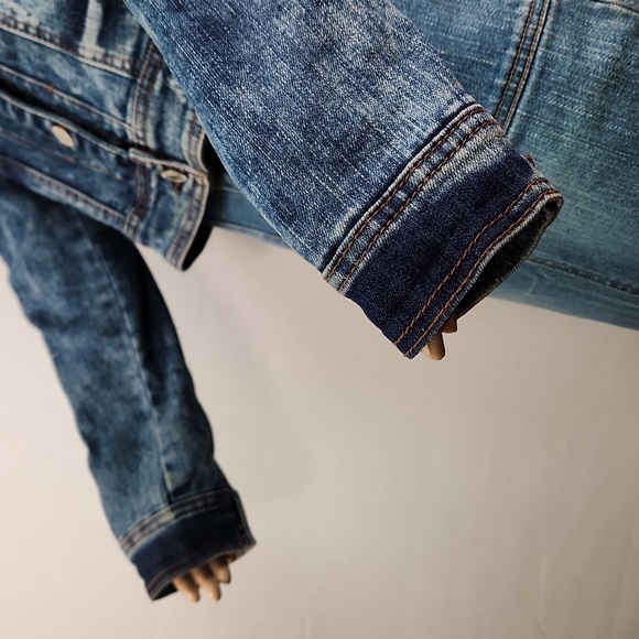 Almost Famous Distressed Denim Jacket Size L - Picture 7 of 17